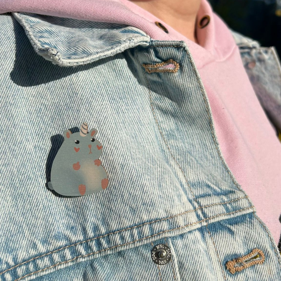 Hamsterisarvinen pinssi